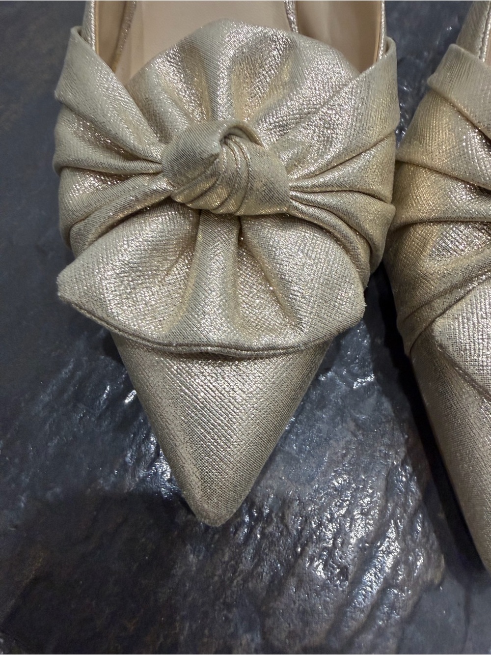 Alex Marie Metallic Gold Bow Pointed Toe Kitten Heel Mules Size 8.5 - Picture 2 of 8